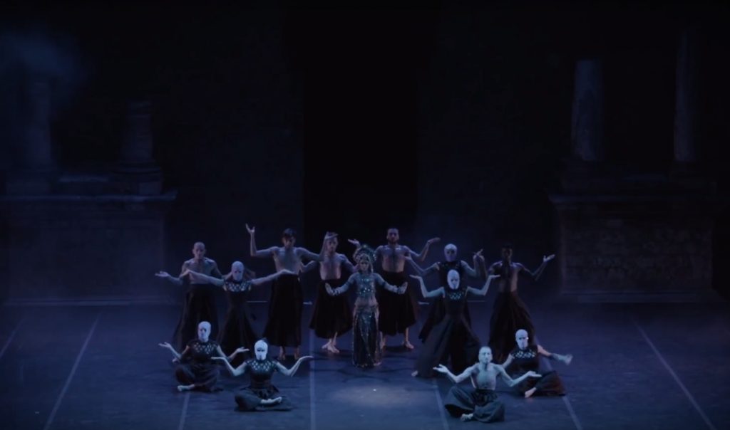 LOS RITMOS Y DANZAS URBANAS DE 'ETHNICITY' CLAUSURARON #ITÁLICA2017