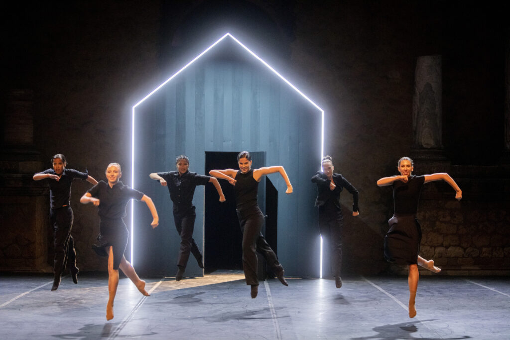 [ITÁLICA TV]  TAKE OFF DANCE LLENÓ DE EMOCIÓN LA INAUGURACIÓN DEL FESTIVAL INTERNACIONAL DE DANZA 2023